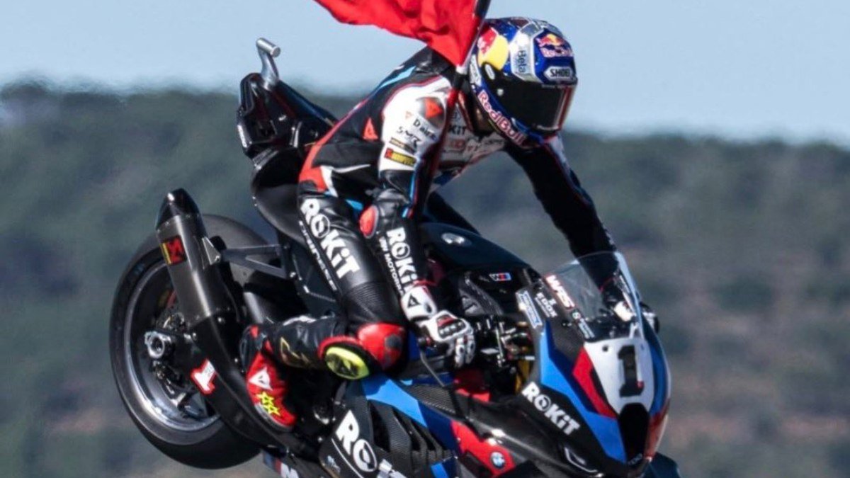 Toprak Razgatlıoğlu, Çekya’da superpole yarışını da kazandı